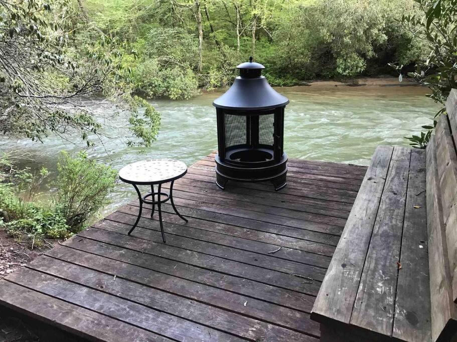 Cabin Fever On Cartecay River Ellijay Buitenkant foto